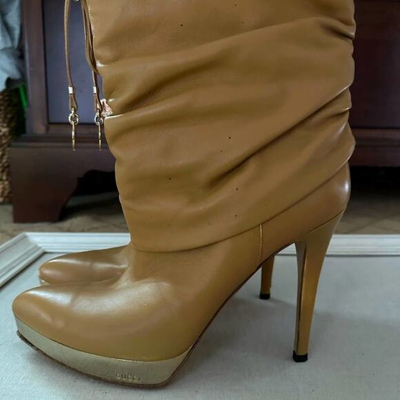 Vintage Gucci Camel Leather lace Up boots with shiny gold platform heel 39.5 - Picture 3 of 16